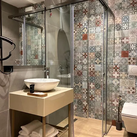 Coastline Luxury 4* Golem (Tirana)