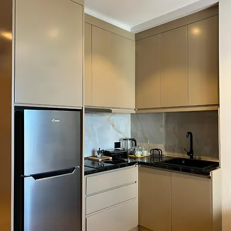 Coastline Luxury Apartmanhotel Golem