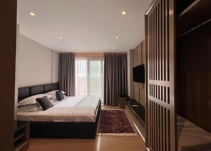 Coastline Luxury 4* Golem (Tirana)