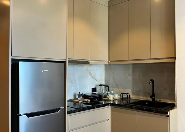 Coastline Luxury Aparthotel Golem (Tirana)