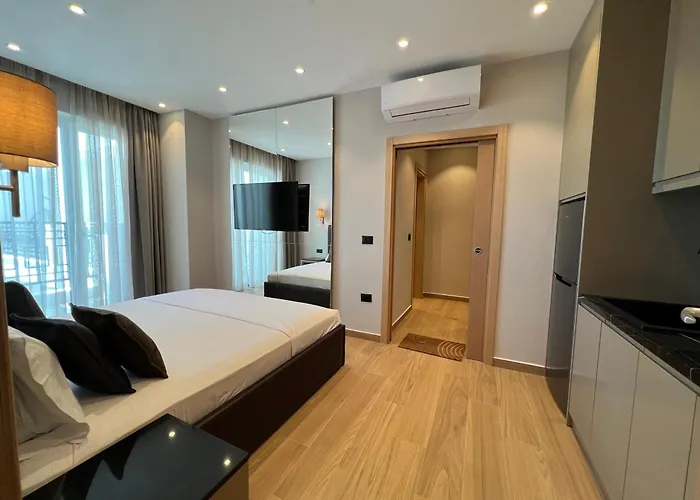 Coastline Luxury Aparthotel 4*